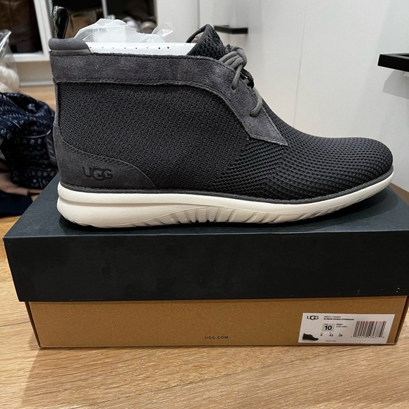 Ugg Men’s Chukka Sneaker Boots - New in Box - Picture 2 of 4